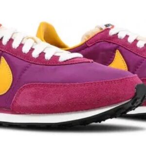 Nike Waffle Trainer 2 Fireberry SZ 9.5